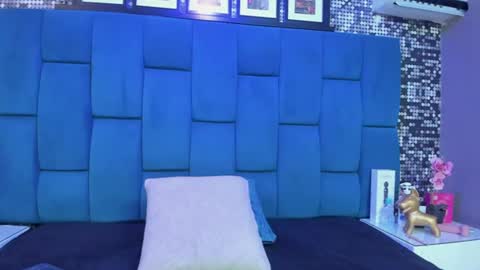 zoe_blosson online show from 17, 7, 2026