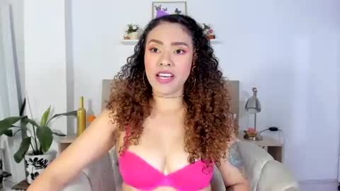 Zoe Gruber online show from 4, 2, 2026