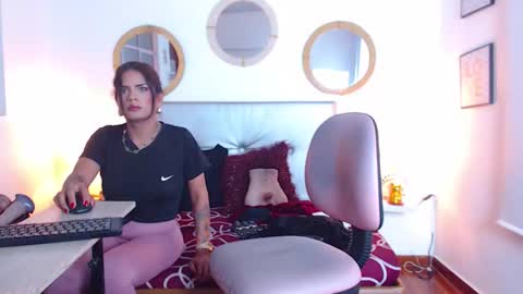 zoe_hecate online show from 9, 3, 2026