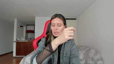 Snapshot of zoe_jeane_beker chatting on 29, 3, 2026 ZOE online show from 29, 3, 2026