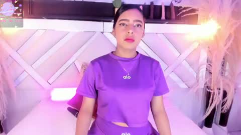 Snapshot of zoe_johnsonn1 chatting on 9, 5, 2026 Zoey online show from 9, 5, 2026