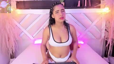 Snapshot of zoe_johnsonn1 chatting on 10, 5, 2026 Zoey online show from 10, 5, 2026