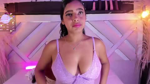 Snapshot of zoe_johnsonn1 chatting on 26, 5, 2026 Zoey online show from 26, 5, 2026