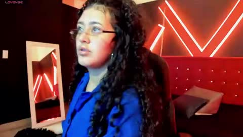 Snapshot of zoe_lara_34 chatting on 5, 7, 2026 zoe online show from 5, 7, 2026