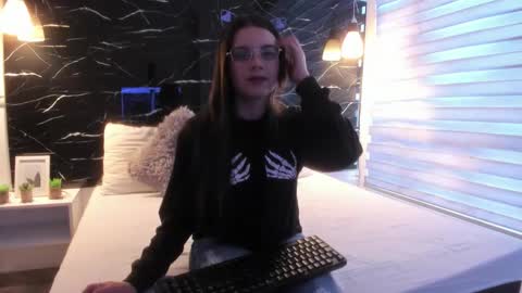 Zoe online show from 24, 10, 2025