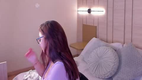 zoe_mhendez online show from 4, 2, 2026