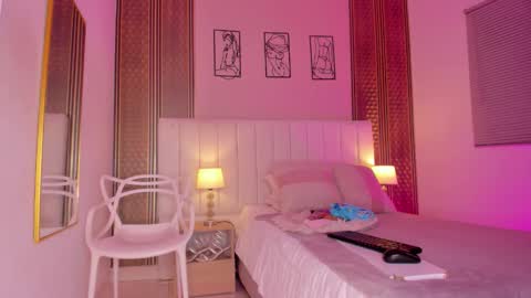 Snapshot of zoe_sky_ chatting on 8, 1, 2026 Hi guys i am Zoe online show from 8, 1, 2026