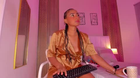 Snapshot of zoe_sky_ chatting on 14, 1, 2026 Hi guys i am Zoe online show from 14, 1, 2026