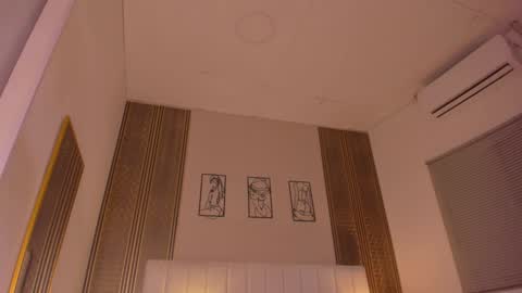 Snapshot of zoe_sky_ chatting on 26, 2, 2026 Hi guys i am Zoe online show from 26, 2, 2026