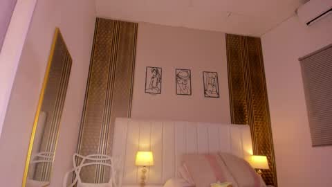 Hi guys i am Zoe  online show from 12, 3, 2026