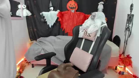 zoe_sullivan_ online show from 10, 10, 2025