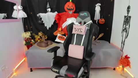 zoe_sullivan_ online show from 26, 10, 2025