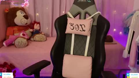 zoe_sullivan_ online show from 15, 3, 2026