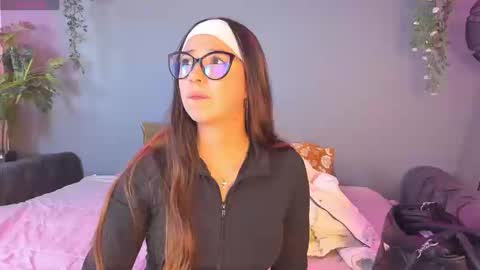 Snapshot of zoe_xra chatting on 17, 9, 2025 Zoe online show from 17, 9, 2025