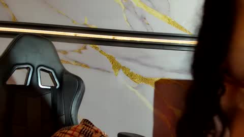 Snapshot of zoebreastmilk_2 chatting on 2, 4, 2026 zoebreastmilk_2 online show from 2, 4, 2026