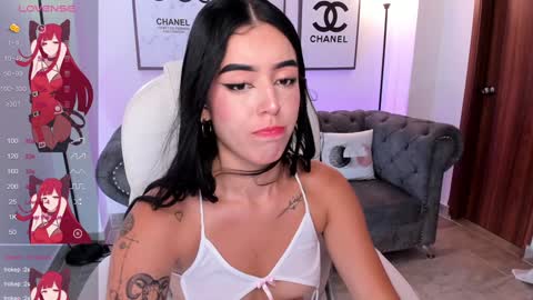  zoee jackson online show from 25, 1, 2025