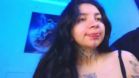 zoee jhonnyy online show from 9, 7, 2026