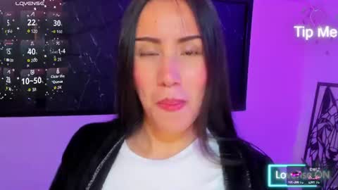Laura  online show from 30, 6, 2026