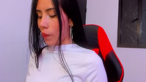 Laura  online show from 16, 7, 2026