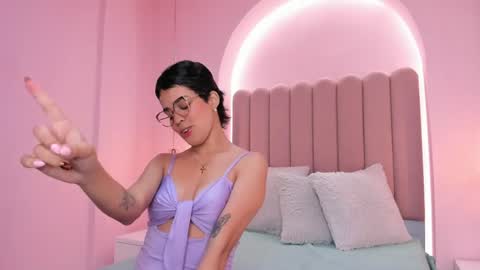 Zoe  online show from 11, 5, 2026