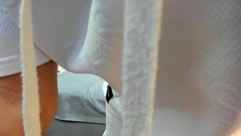 Zoe Krug online show from 17, 10, 2025