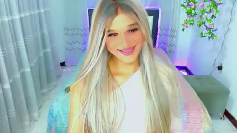 zoeschmmit online show from 25, 5, 2026