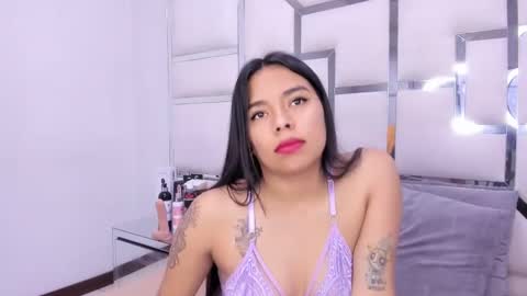 ZoeSwam online show from 3, 2, 2025