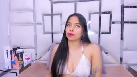 ZoeSwam online show from 5, 2, 2025