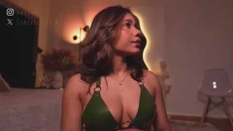 zoevidal_ online show from 15, 3, 2026