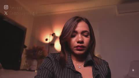 zoevidal_ online show from 25, 3, 2026