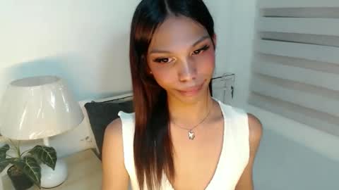 Snapshot of zoeygorgeous19 chatting on 19, 11, 2025 zoey online show from 19, 11, 2025