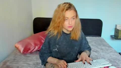 Snapshot of zorynvaal chatting on 3, 6, 2026 Mia online show from 3, 6, 2026