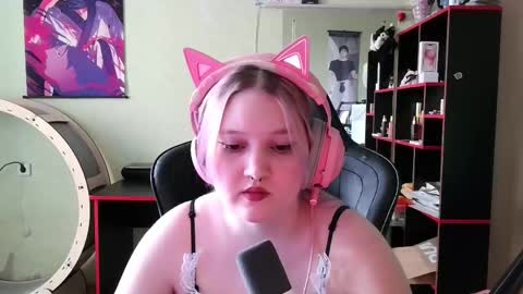 zoya173454 online show from 25, 4, 2026