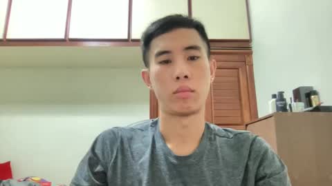 Snapshot of zseszsesz chatting on 4, 12, 2024 Z online show from 4, 12, 2024