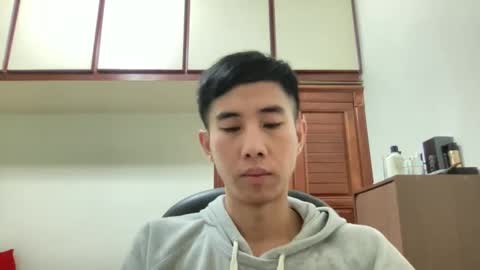 Snapshot of zseszsesz chatting on 2, 2, 2025 Z online show from 2, 2, 2025