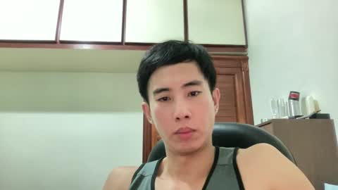 Snapshot of zseszsesz chatting on 22, 10, 2025 Z online show from 22, 10, 2025