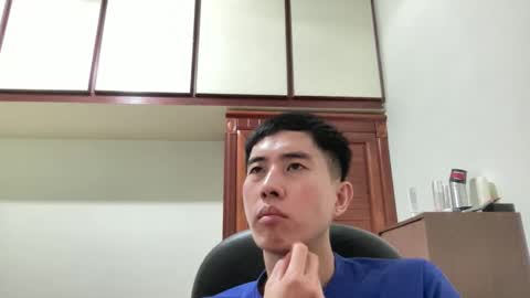 Snapshot of zseszsesz chatting on 24, 10, 2025 Z online show from 24, 10, 2025