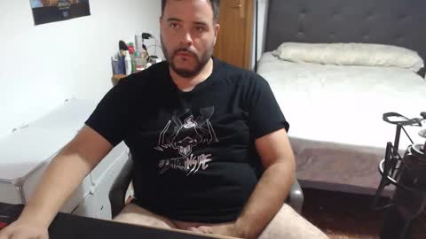 Snapshot of zuheyla26 chatting on 14, 10, 2025 Zuheyla online show from 14, 10, 2025