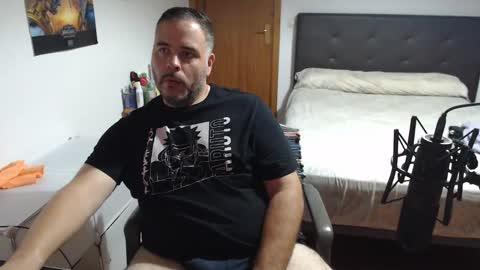 Snapshot of zuheyla26 chatting on 3, 11, 2025 Zuheyla online show from 3, 11, 2025