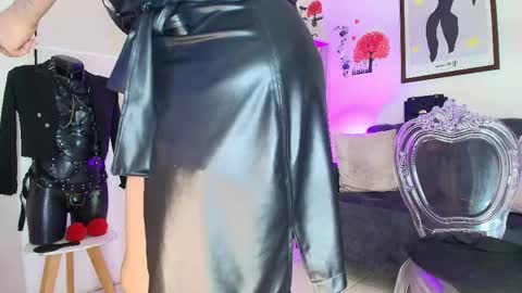 zully_green online show from 13, 4, 2026
