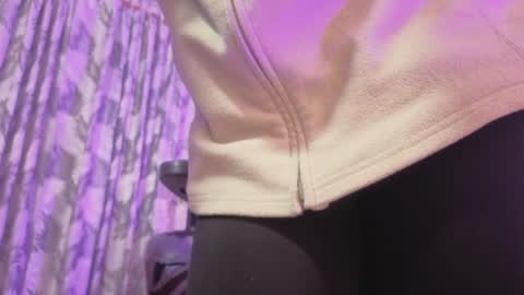 Snapshot of zury_tay chatting on 26, 4, 2026 ZURY online show from 26, 4, 2026