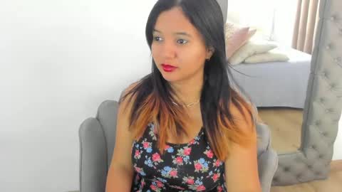 Snapshot of zusan_king_ chatting on 24, 4, 2026 Im Zusan My schedule is from 1030pm to 430 am colombian time online show from 24, 4, 2026