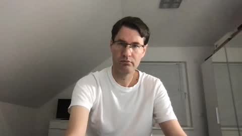 Snapshot of zzz123_cam chatting on 8, 12, 2024 zzz123_cam online show from 8, 12, 2024