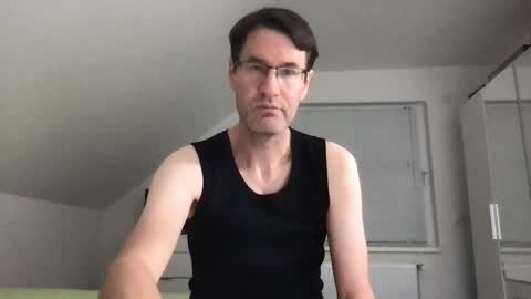 Snapshot of zzz123_cam chatting on 5, 10, 2025 zzz123_cam online show from 5, 10, 2025