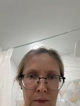 angelmommu online show from 4, 4, 2026