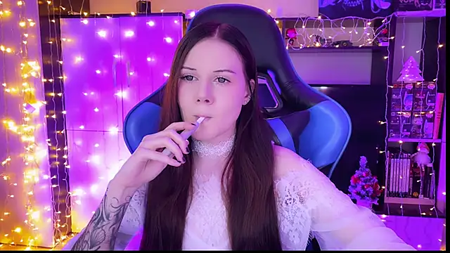 Snapshot of jasminevine chatting on 15, 12, 2024 jasminevine online show from 15, 12, 2024