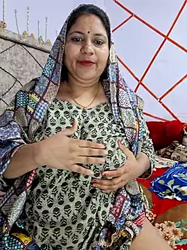 Snapshot of MOM-SUN-COUPLE chatting on 26, 2, 2025 MOM-SUN-COUPLE online show from 26, 2, 2025