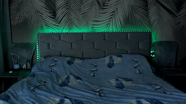 uliastar online show from 14, 4, 2026