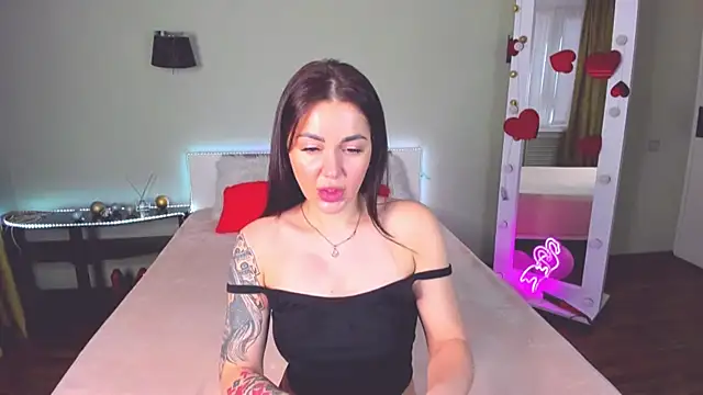 Snapshot of CrazyMilanka chatting on 2, 3, 2025 CrazyMilanka online show from 2, 3, 2025