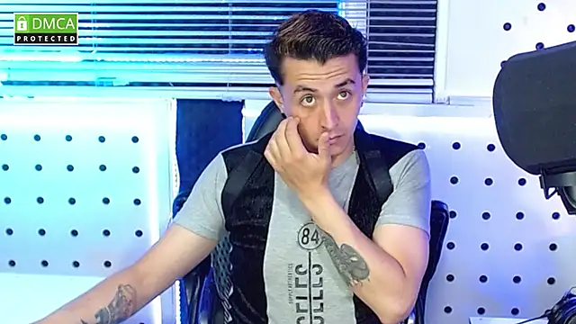 Darko0717 online show from 10, 10, 2025